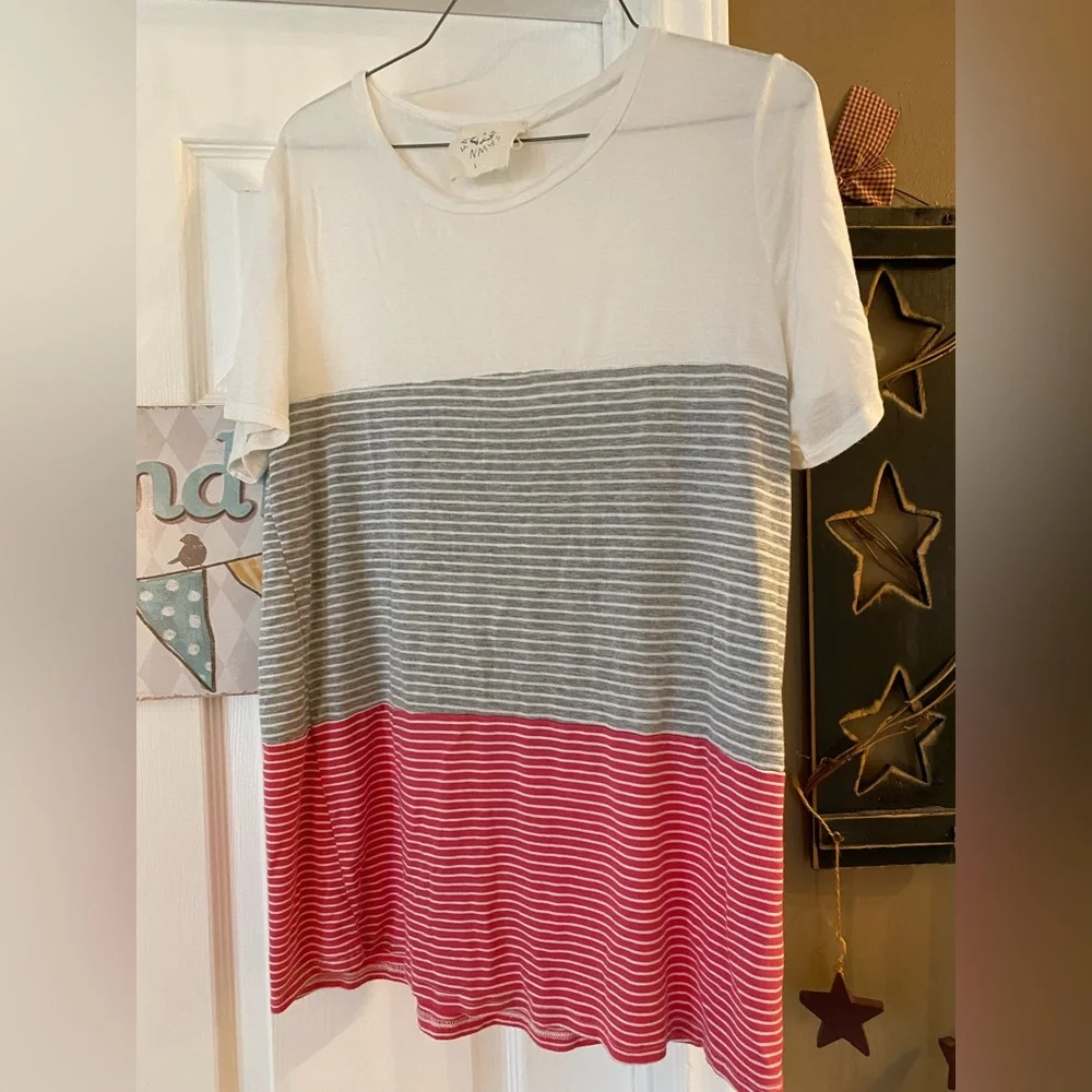 Shirt - Picture 1 of 4